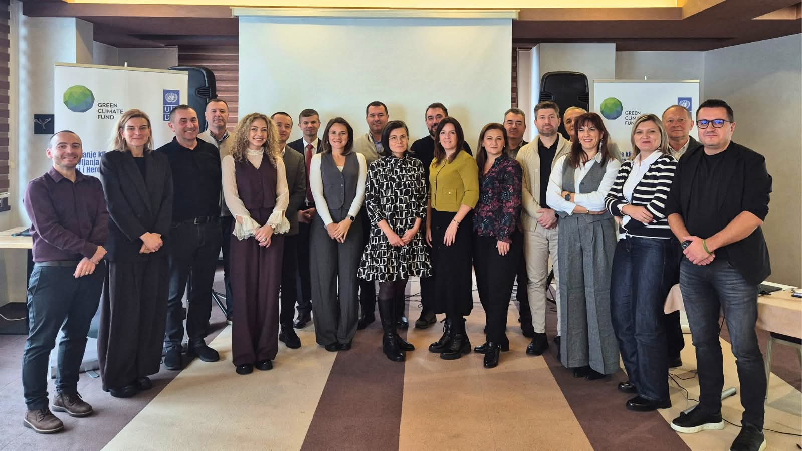 6932e0eac9a21_FB_IMG_1764940916515